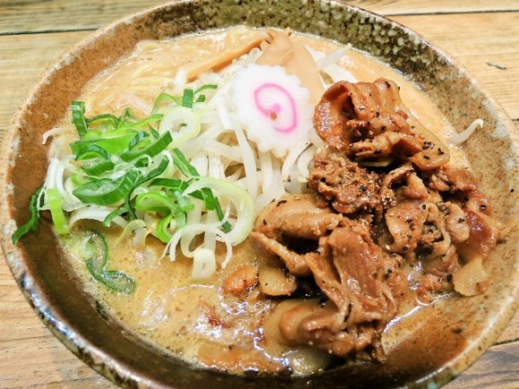 ラーメン二郎、霜降り肉にパクチー三昧！今週の人気記事11選