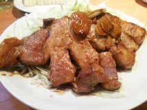 浅草橋の豚肉ワールド、肉厚ジューシーなトンテキ「グラシア」