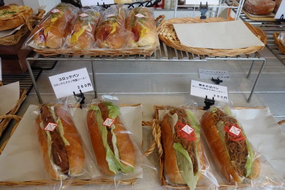 ついつい買いすぎてしまいそう！関西エリアの種類が多いパン屋さん5記事