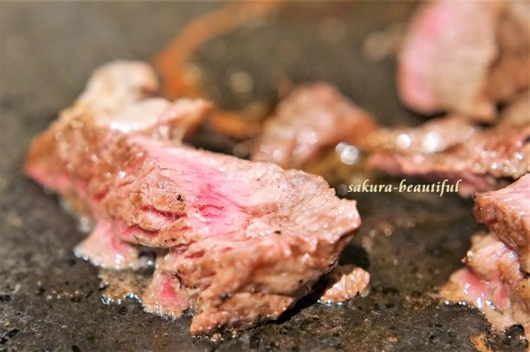 豪快な塊肉を自分好みの焼き加減で！とにかく肉が旨いパリ発肉ビストロ