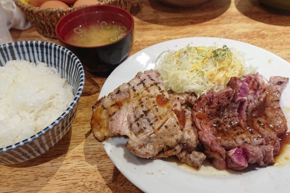 がっつりお肉に刺身も！大阪で堪能できるコスパ抜群で満腹必至のランチ