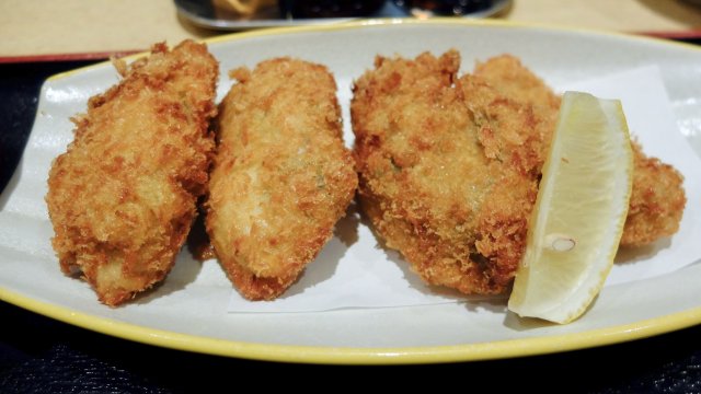 濃厚な牡蠣の旨味が溢れる！広島産大粒カキフライランチが旨い人気和食店